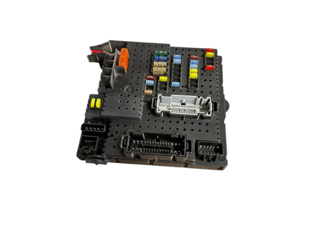   Pojistková skříňka 30786646, 30728273   Volvo XC90 2009