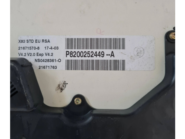Přístrojová deska  Renault Trafic II (X83) 2003 P8200252449A, NS04283610  