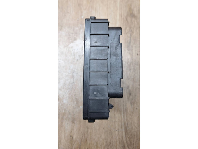 Блок предохранителей 1K0937125A, 017183071   Volkswagen Golf Plus    