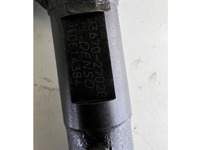 Форсунка 2367027020, 236702702    Toyota RAV 4 (XA20)   