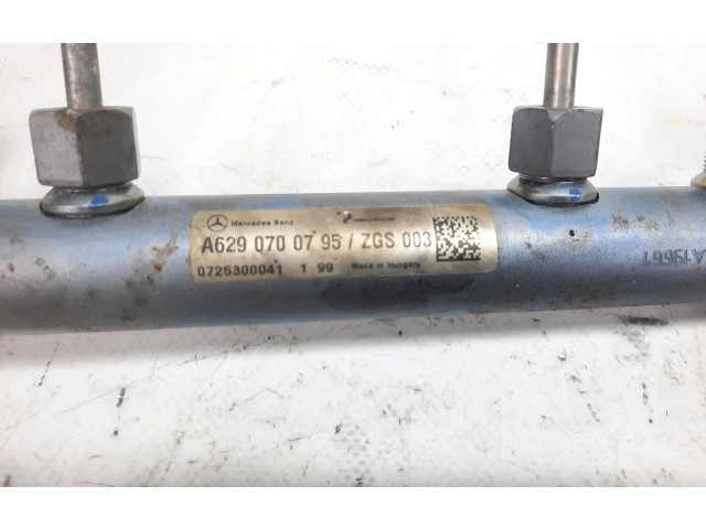 Vstřikovací lišta A6290700795   Mercedes-Benz ML W164     