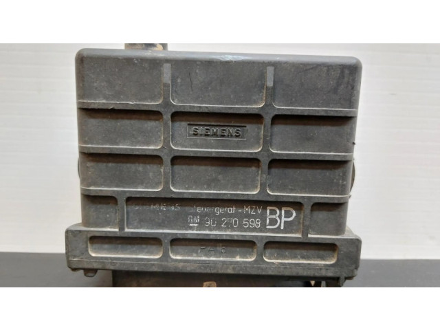 Řídící jednotka 90270598   Opel Kadett E 