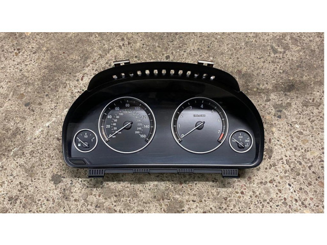 Přístrojová deska  BMW 5 F10 F11 2012 25811511, 9280481  