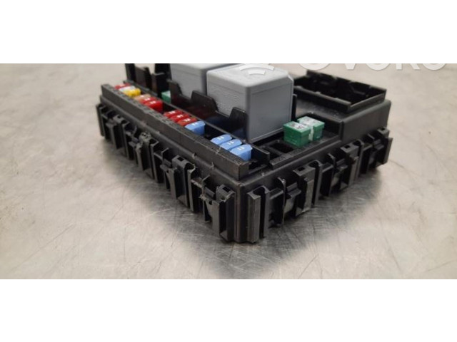 Блок предохранителей  M8E214A074DB   Land Rover Range Rover Sport L461    