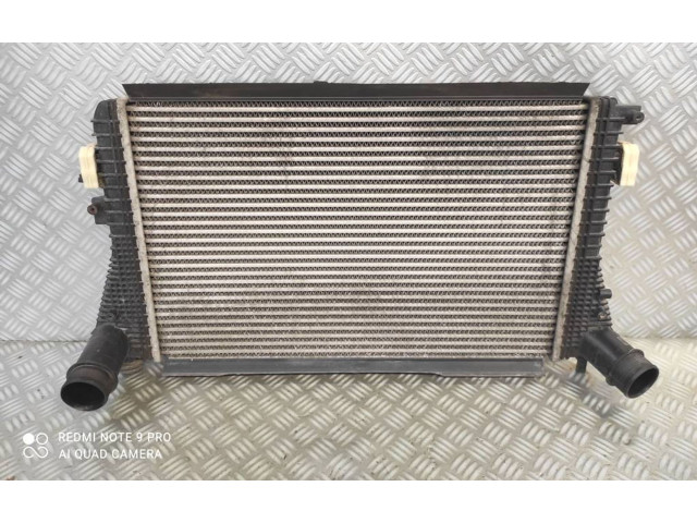 Интеркулер  3C0145805AM   Volkswagen Tiguan 