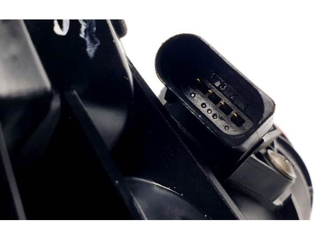 Интеркулер  1J0145803S   Seat Leon (1M) 