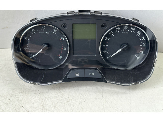 Přístrojová deska  Skoda Fabia Mk2 (5J) 2010 5J0920810E, VD104828  