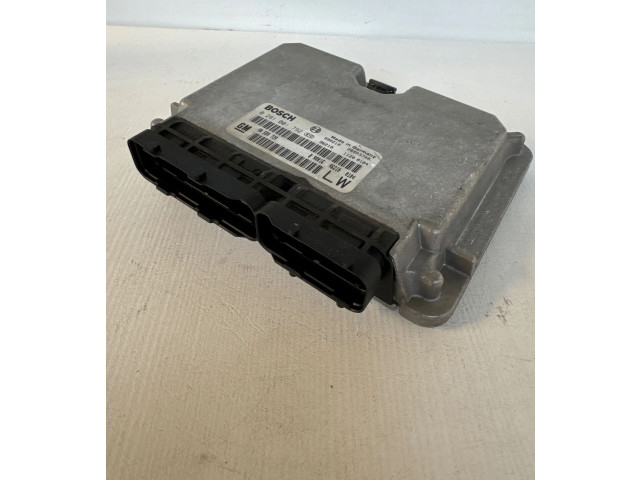 Vstřikovací čerpadlo 90589739, 28SA3740   Opel Frontera B     