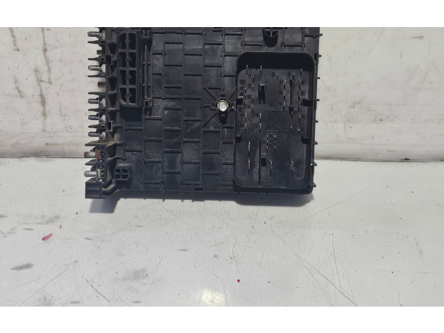   Pojistková skříňka 3C0937125   Audi A6 S6 C5 4B 2004