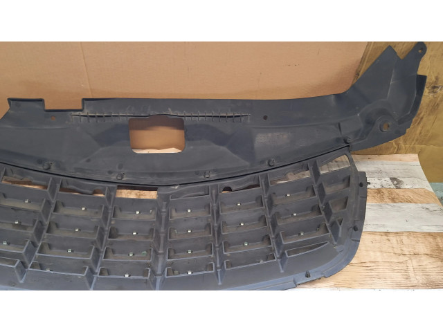 Передняя решётка Chrysler Pacifica  04857626AA, 04857713AA      