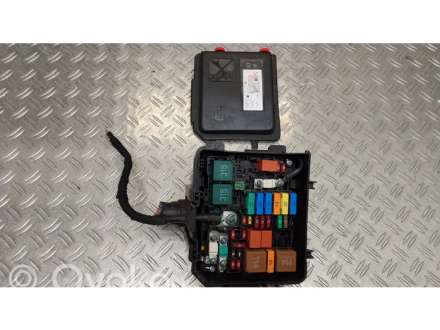   Pojistková skříňka 9824510780, 9826717980   Citroen C4 III e-C4 2022