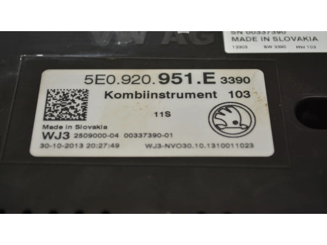Přístrojová deska  Skoda Octavia Mk3 (5E) 2014 5E0920951E  