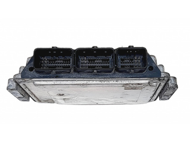 Řídící jednotka 0281017065, 8201105714   Renault Trafic II (X83) 2012