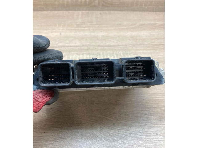 Řídící jednotka 5M6112A650BA, 0281012530   Mazda 3 I 2003