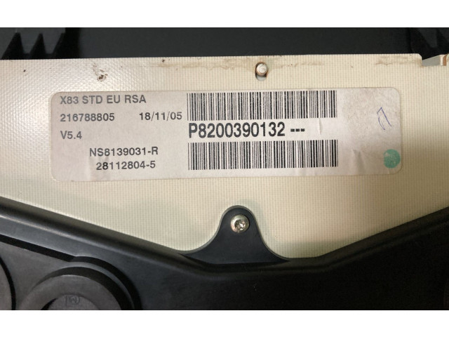 Панель приборов 8200390132   Renault Trafic II (X83)       