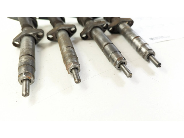 Vstřikovač 8200084534   Renault Vel Satis  pro naftový motor 2.2  