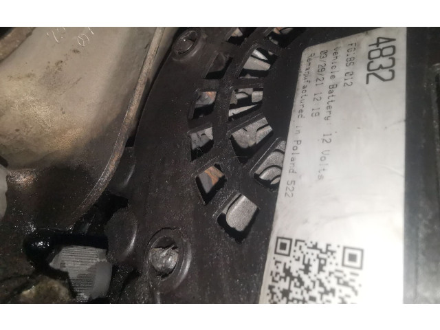 Генератор A0009068802   Mercedes-Benz Sprinter W906 2.2     