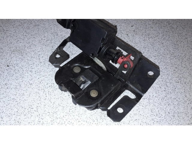 Замок багажника 51247026192, 7026192    BMW 3 E46 1998-2005 года