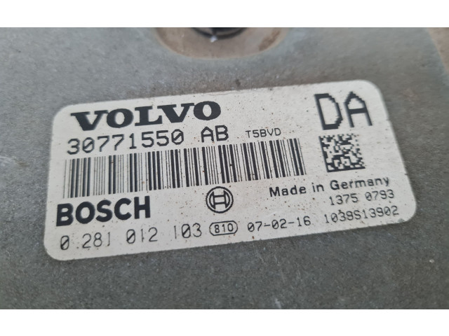 Řídící jednotka 30771550, 0281012103   Volvo XC70 2007