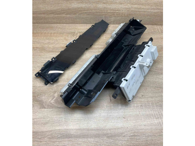 Панель приборов 769361980, 769204760   Toyota Prius (XW20)       