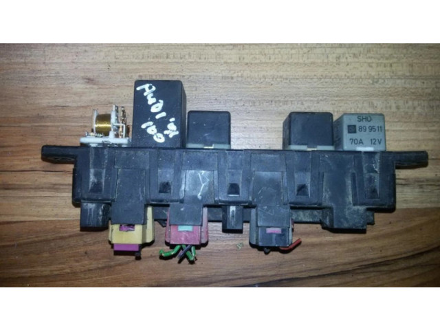   Pojistková skříňka 4a0941822, 896046   Audi 100 S4 C4 1993