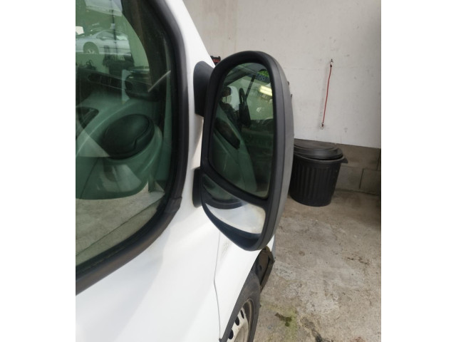Zpětné zrcátko  Renault Trafic II (X83) 2007  7701473247  