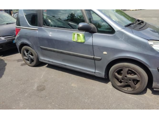 Zpětné zrcátko  Peugeot 1007 2007  8151GF  