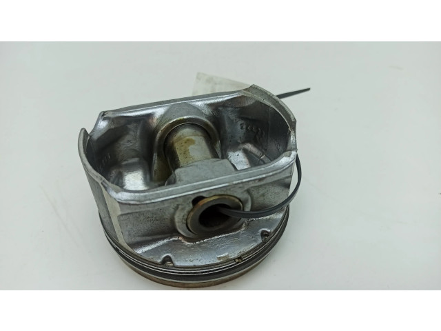Píst 062120546, 161036038   Cadillac SRX  pro benzínový motor 3.6  