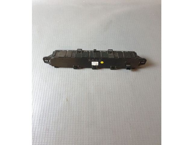Блок управления климат-контролем 98081722ZD   Toyota Proace