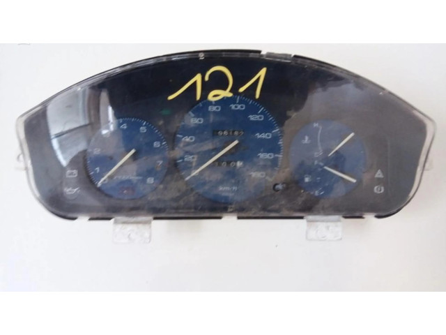 Přístrojová deska  Mazda 121 1993 769908590  