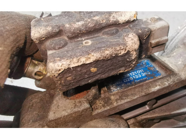 Vstřikovací lišta 0438121011, 026133353   Audi 80 90 B3     