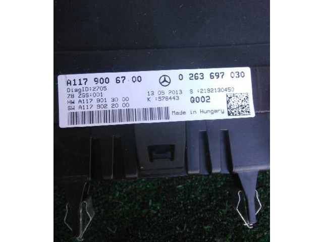 Přístrojová deska  Mercedes-Benz CLA C117 X117 W117 2013 1179008100  