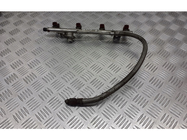 Vstřikovací lišta A1110703095   Mercedes-Benz C W203     