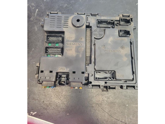 Zpětné zrcátko  Peugeot 406 2000  963984898000  