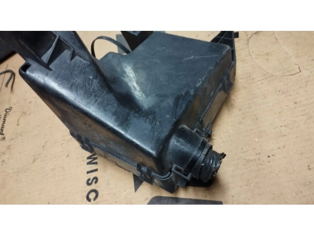 Блок предохранителей  P04793922AG   Chrysler Neon II    