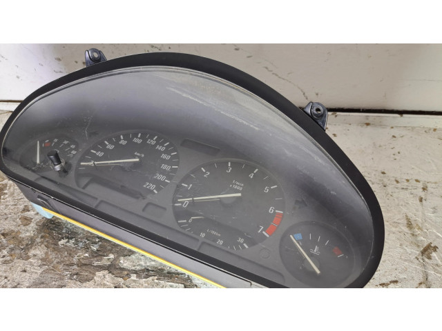 Přístrojová deska  BMW 3 E36 1999 110008463087, 62118361208  