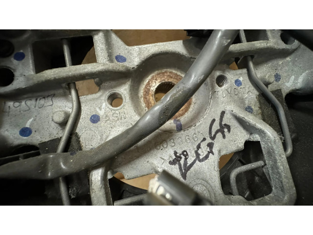 Руль Toyota Corolla E120 E130  2004-2007 года 6033661      