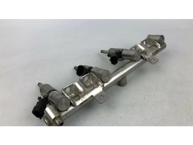 Vstřikovač 7592426   BMW 1 F20 F21  pro benzínový motor 1.6  