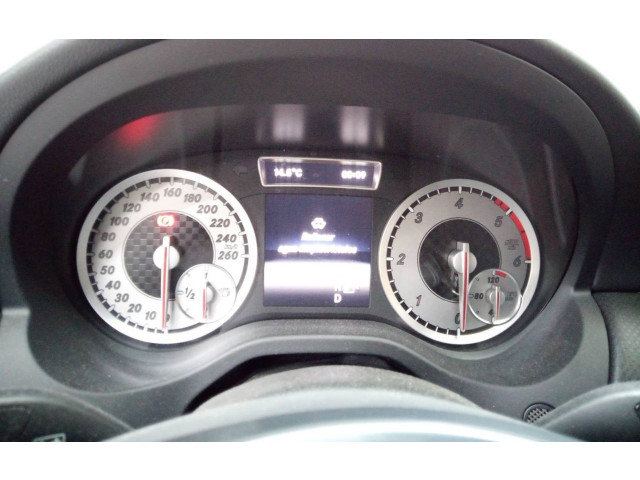Přístrojová deska  Mercedes-Benz A W176 2015 A1769009002, 0263700194  
