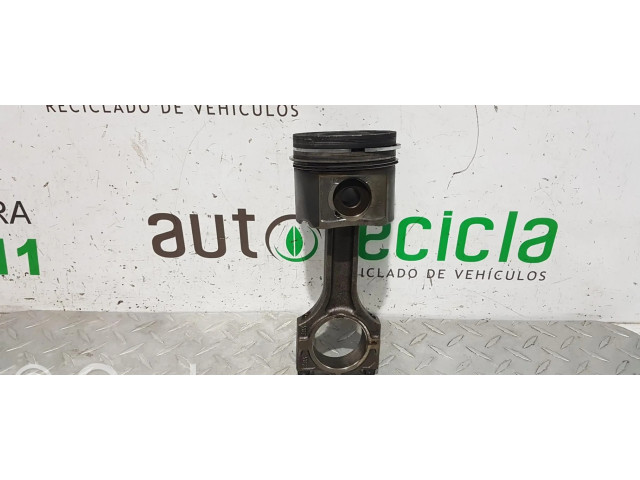 Píst PISTON   BMW 3 E46  pro naftový motor 2.9  