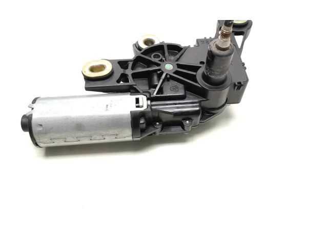 Моторчик заднего дворника 8L0955711B    Audi A6 S6 C5 4B