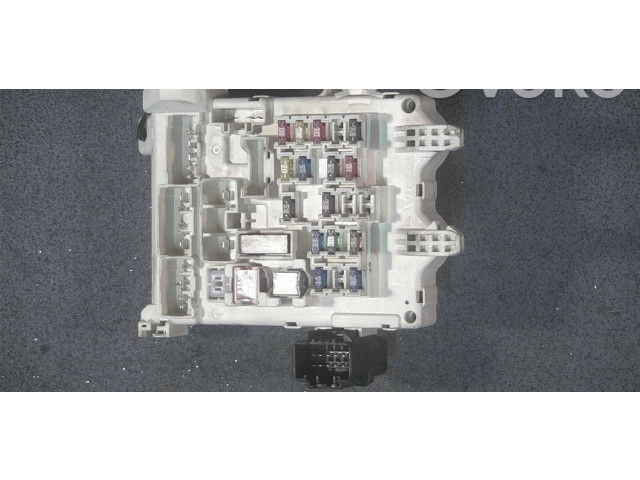 Zpětné zrcátko  Toyota Corolla E110 2001  8261027992  