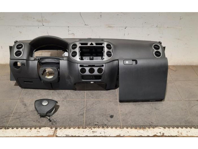 Блок подушек безопасности 1K0880201CB   Volkswagen Tiguan