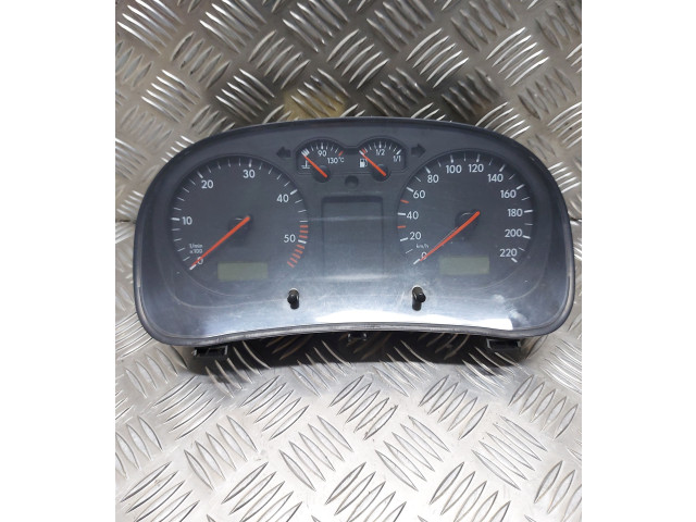 Přístrojová deska  Volkswagen Golf IV 2002 1J0919860B, 110008773003  