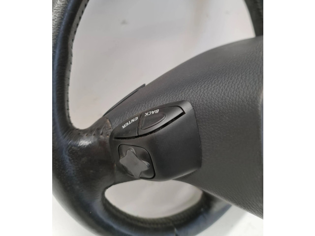 Volant Volvo V70 2005 08666887  