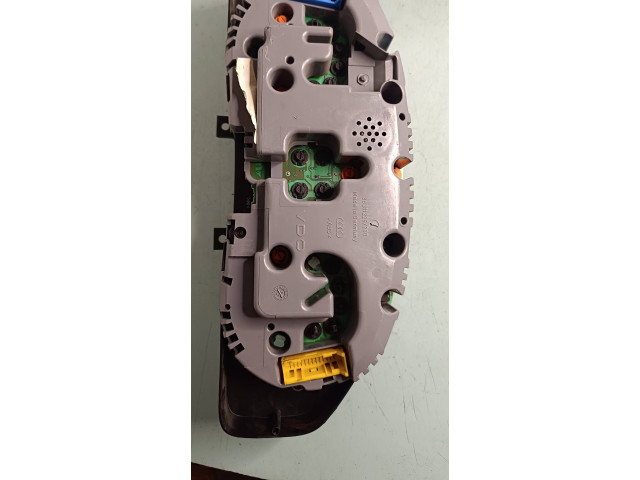 Панель приборов 8d0919033c, 88311225   Audi A4 S4 B5 8D       