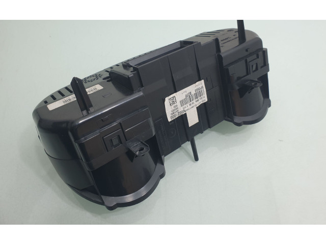 Панель приборов 5P0920827F   Seat Altea XL       