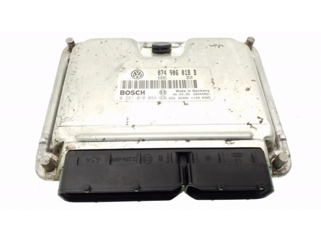 Блок управления двигателя 074906018B, 0281010084   Volkswagen Transporter - Caravelle T5