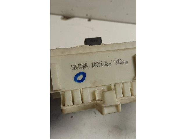 Блок предохранителей 519199020, 05019585   Mazda 3 I    