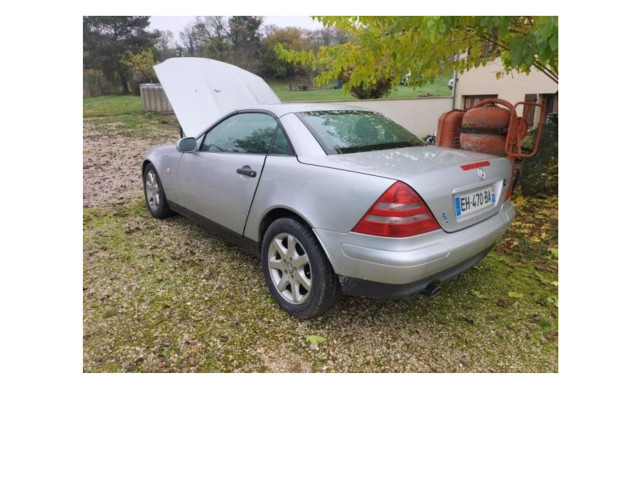   Pojistková skříňka    Mercedes-Benz SLK AMG R170 1998